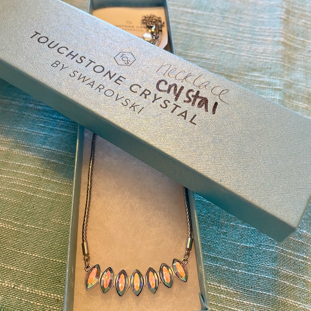 TOUCHSTONE CRYSTAL Marquis Necklace
15-18 inches adjustable EUC - Picture 6 of 9